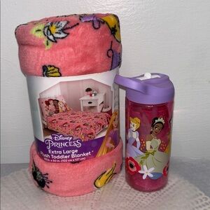 ❤️❤️Disney Princess Plush blanket and water bottle